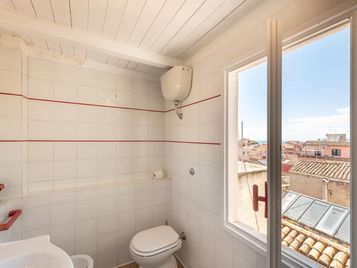 Апартаменты Casa Alla Marina Del Porto Di Кальяри Экстерьер фото