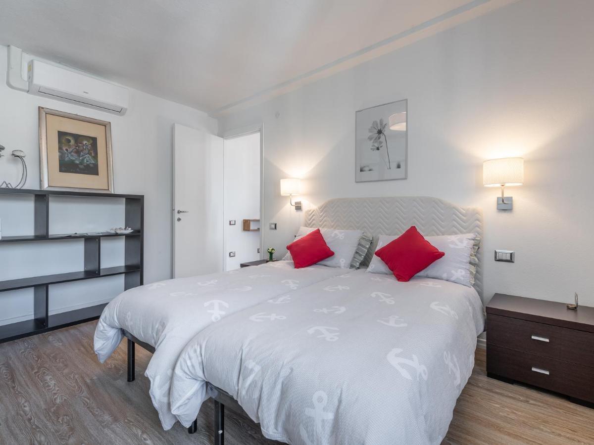 Апартаменты Casa Alla Marina Del Porto Di Кальяри Экстерьер фото